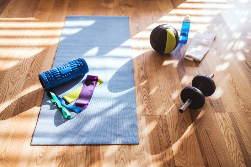 An introduction to the Pilates small props – the resistance band