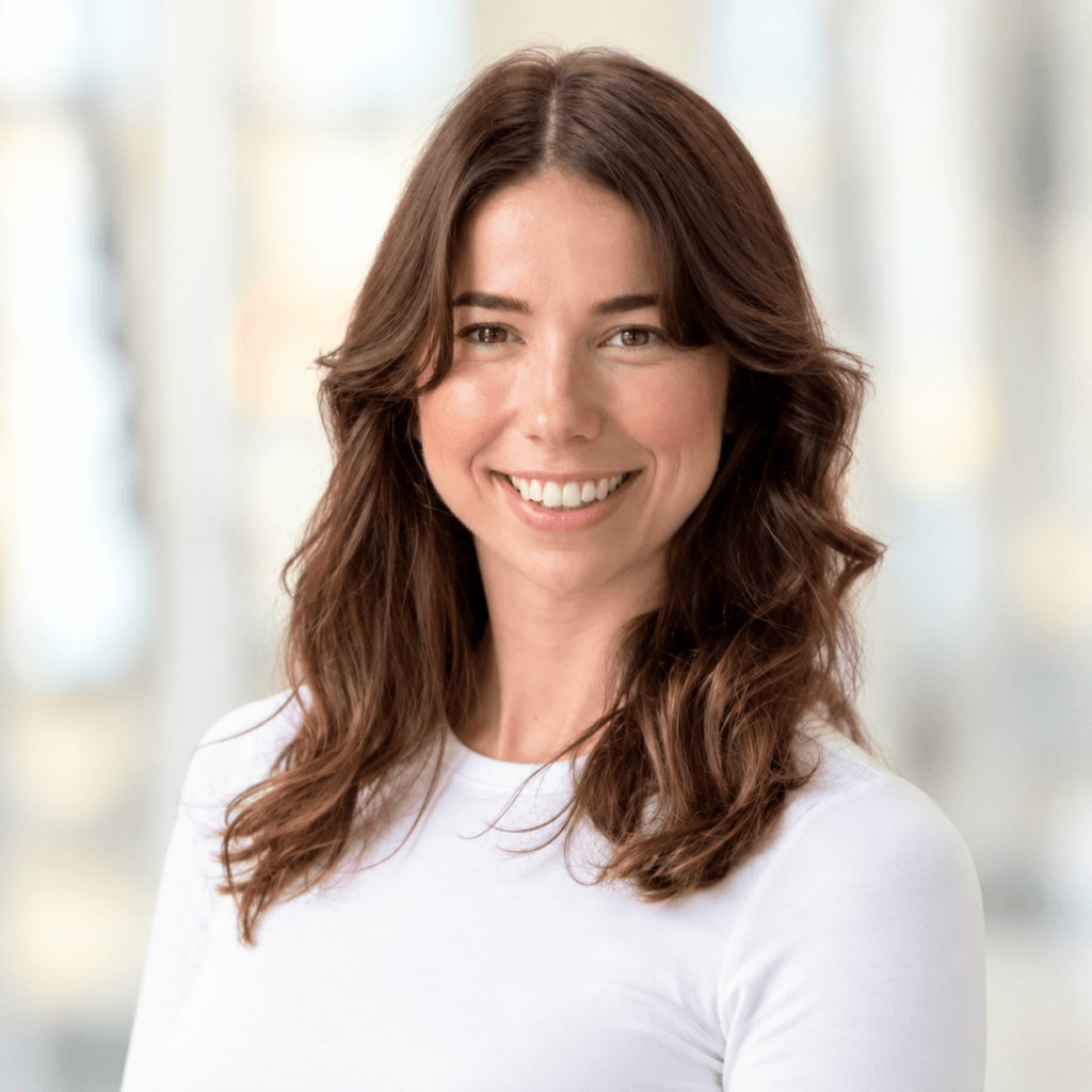 Isabelle Bay — Chartered Physiotherapist, Complete Pilates